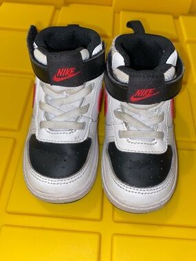 Nike Kids White Black Red High-Top Sneakers with Strap size 7c toddler